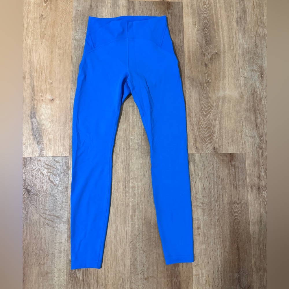 Lululemon InStill High Rise Legging- Size 6 28” Inseam.